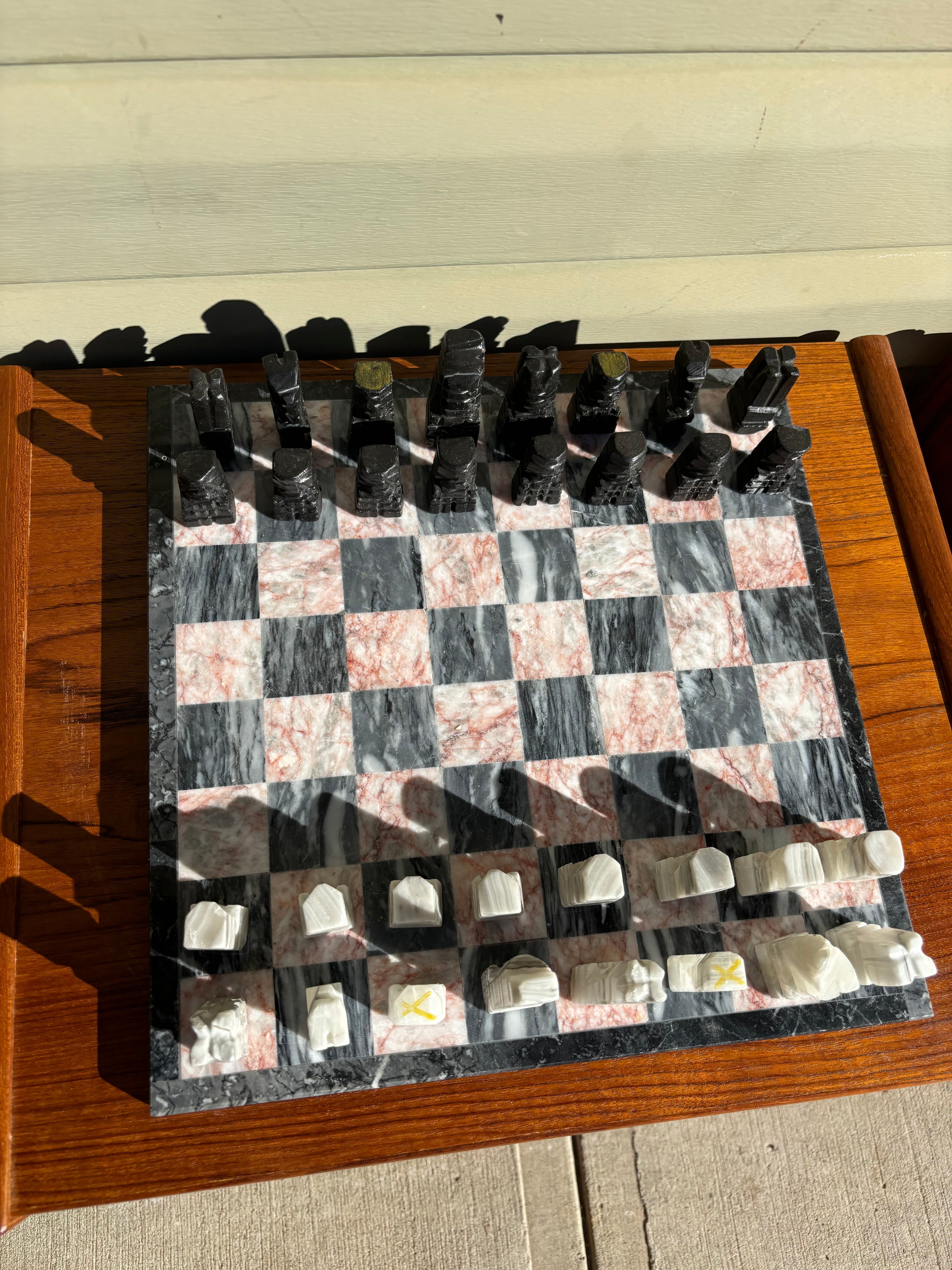 Pink and black marble best sale chess set